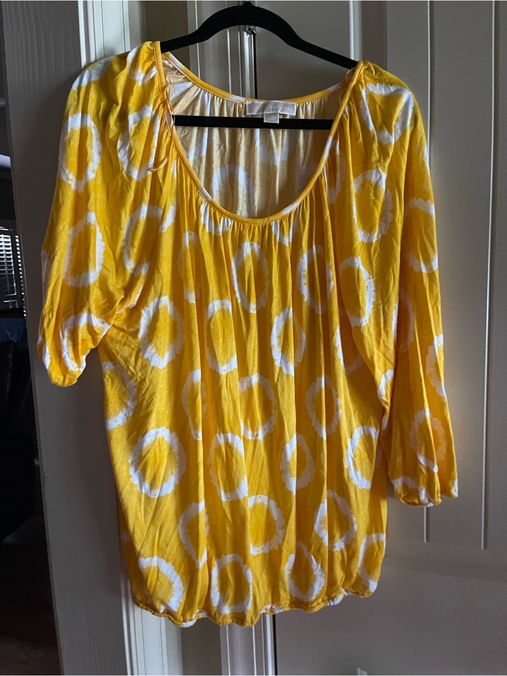 MK Yellow Circle Print Women's Scoop Neck Top